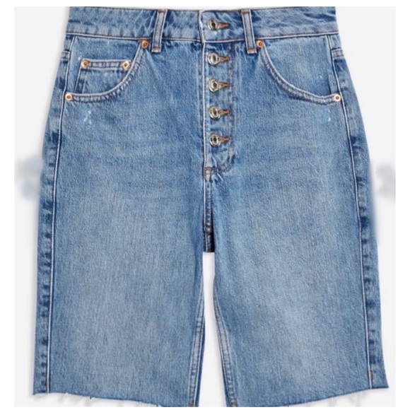 TOPSHOP HIGH RISE BERMUDA JEAN SHORTS 🌸IN STORES🌸 - Picture 3 of 3